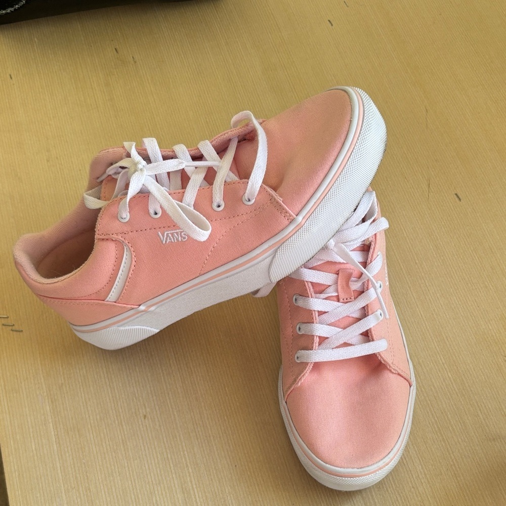Vans Women's Light Pink Canvas Sneakers